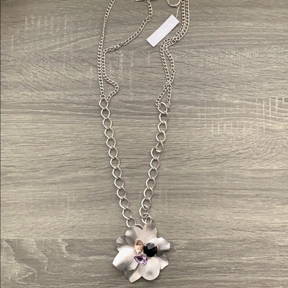 Jessica Simpson necklace